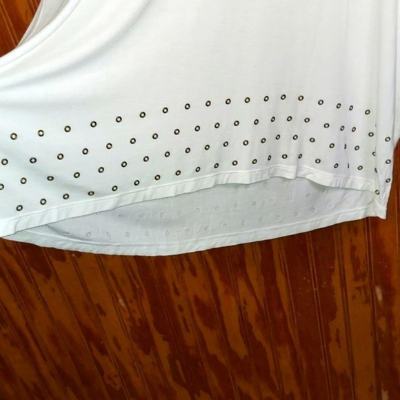 Calvin Klein - Picture 3 of 6